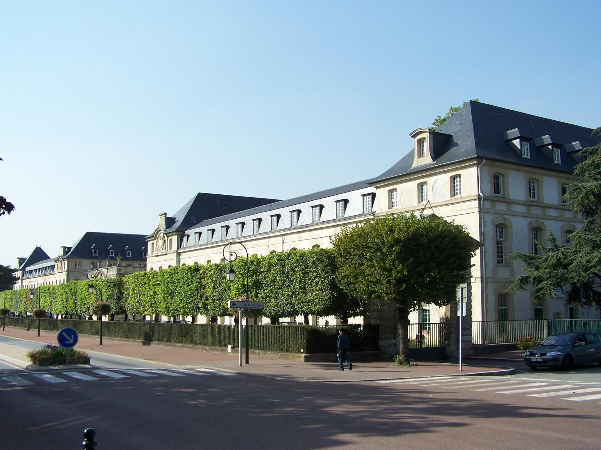 La Douce Evasion A 13 Minutes Du Chateau De Versailles Saint-Cyr-lʼÉcole المظهر الخارجي الصورة
